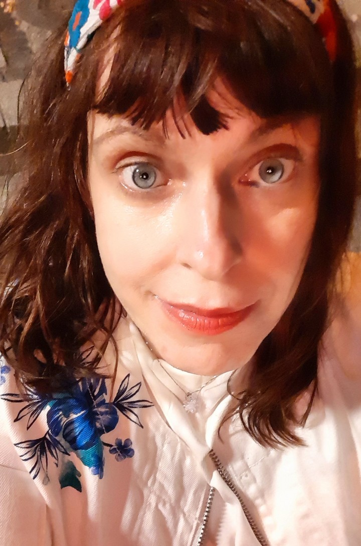 Sandra weiß selfie klein